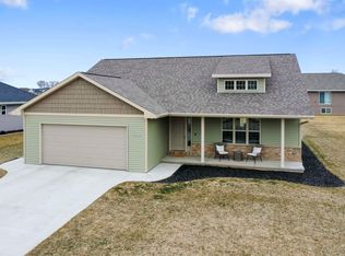 1639 Marie Ln, Green Bay, WI 54313