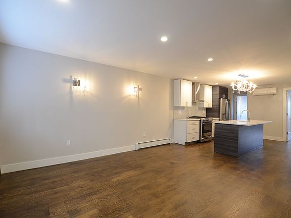 4th image of 229 Scholes St