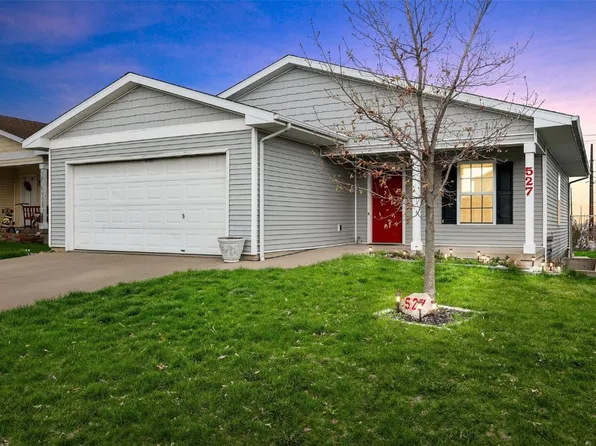 527 Moose Dr NW, Cedar Rapids, IA 52405