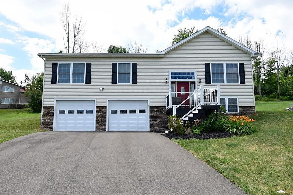 1st image of 933 Anne Ln