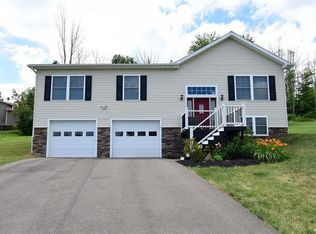 933 Anne Ln, Endicott, NY 13760