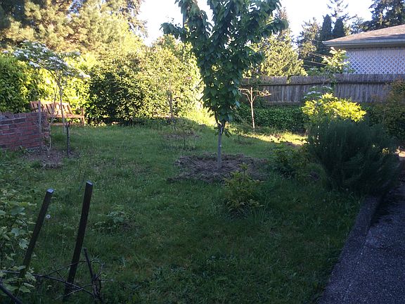2nd image of 2525 71st Ave SE