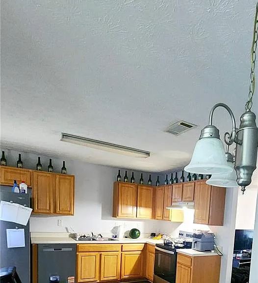 144 Blake Ave — Photo 5
