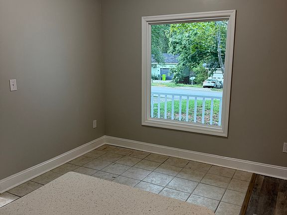 4th image of 58 Saint Albans Rd