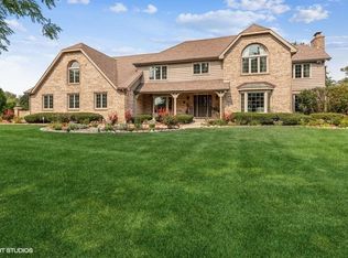 4 Westlake Dr, South Barrington, IL 60010