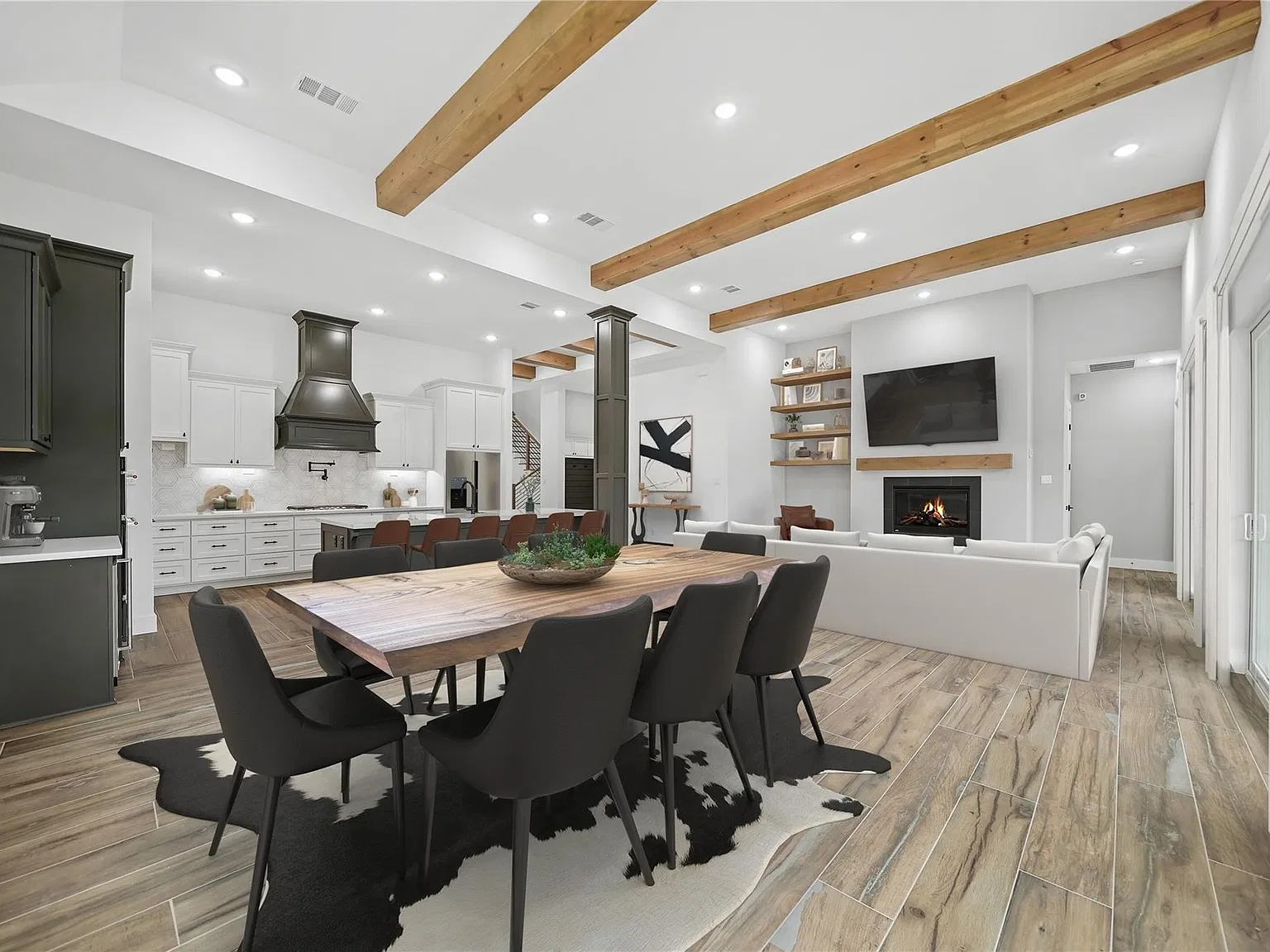 4 bed, 3.5 bath, 3422 sqft, $4,450 — Photo 4