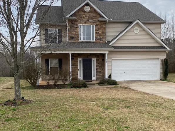 309 Slate Dr, Boiling Springs, SC 29316