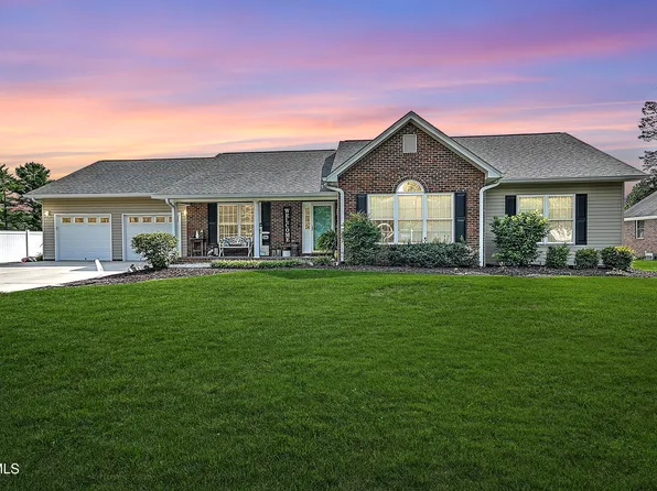 105 Amber Dr, Bristol, TN 37620