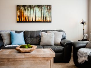 9490 Mainline Dr, Elk Grove, CA 95624