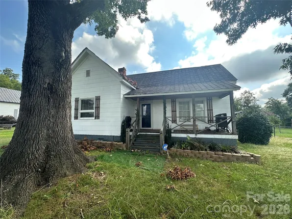 609 Front St, Chesnee, SC 29323