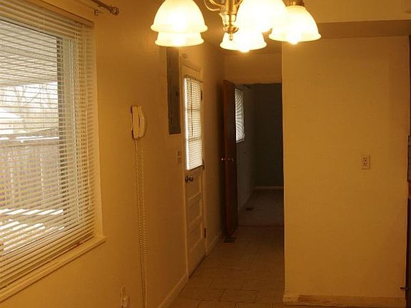 4th image of 2207 Mardell Dr