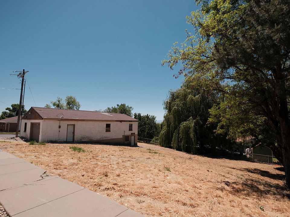1st image of 161 E Kambouris Ln