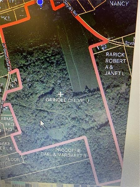 2nd image of 404 Meadville Rd