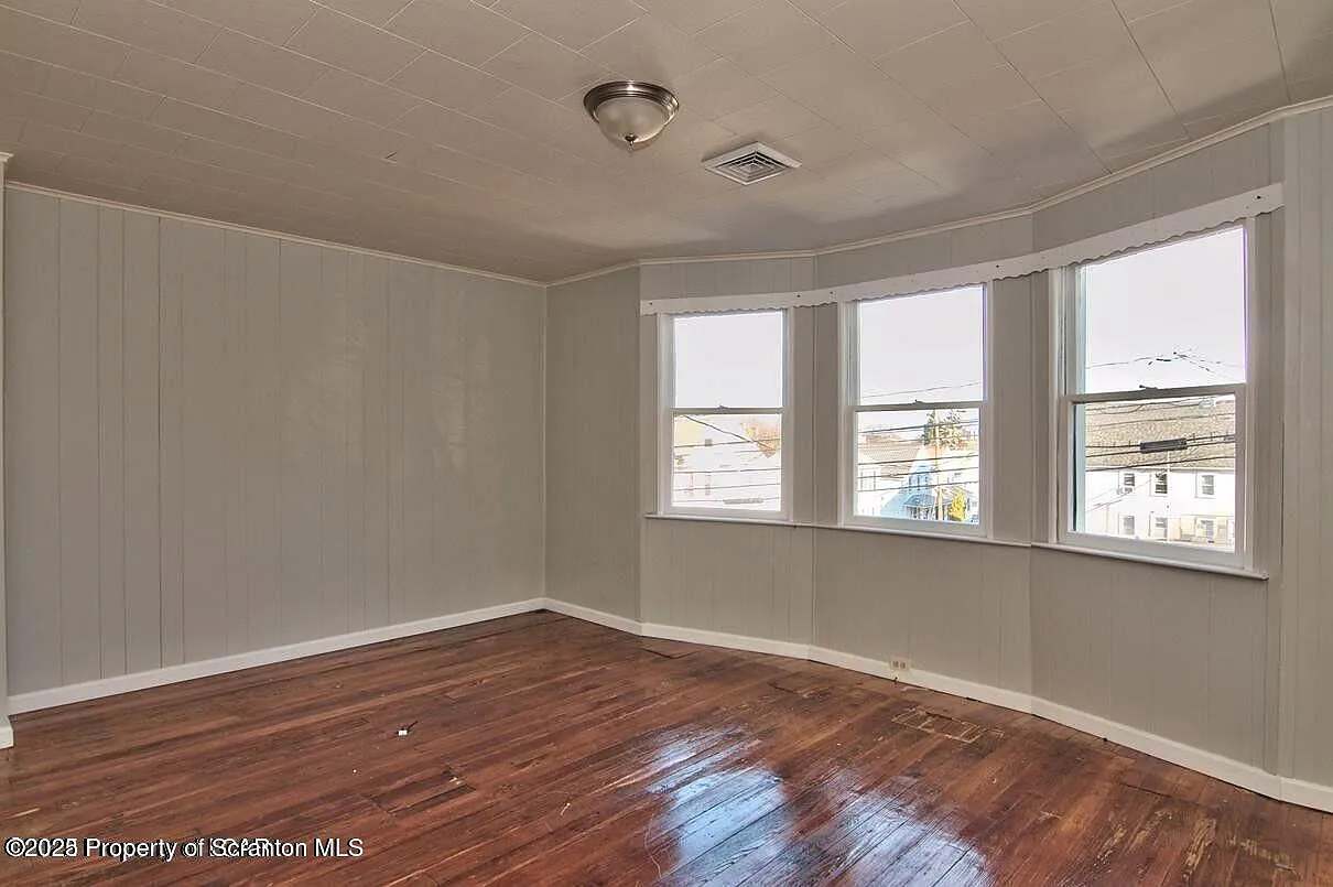 1 bed, 1.0 bath, 750 sqft, $1,000 — Photo 4