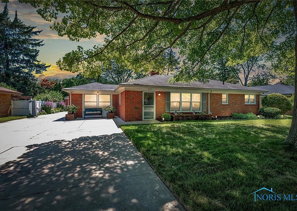 1st image of 3114 Radford Dr