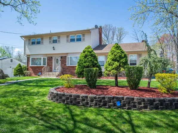 8 Lodge Ln, Parsippany-Troy Hills Twp., NJ 07054