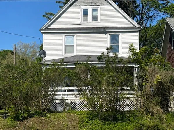 125 Kensington & Lancaster Rd, Syracuse, NY 13210