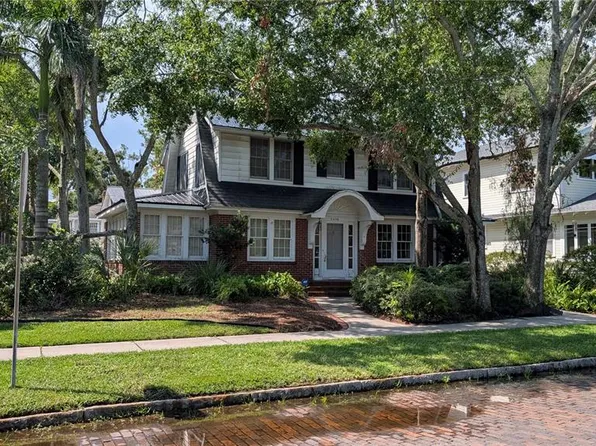 456 17th Ave NE, Saint Petersburg, FL 33704