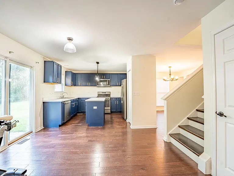 965 Summerhill Dr — Photo 11