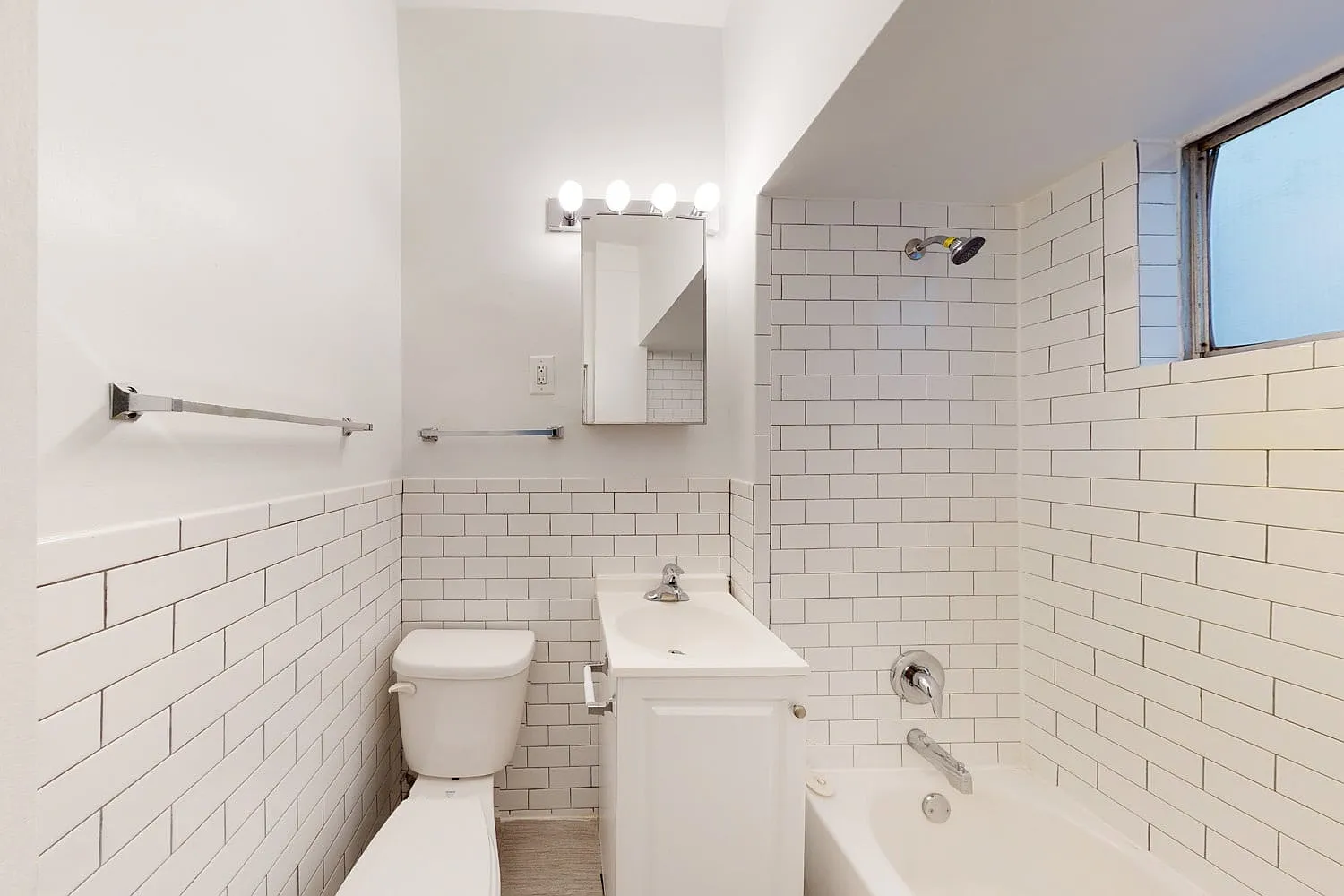 5401-5403 S. Woodlawn Avenue — Photo 3