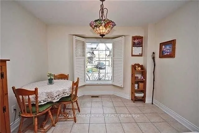 612 Caldwell Cres — Photo 3