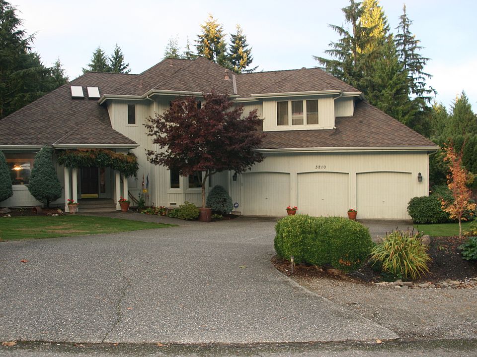 Outstanding Forest Rim Home