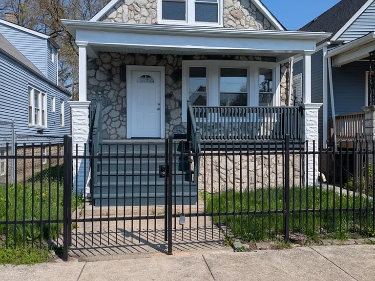 7117 S Wolcott Ave — Photo 1