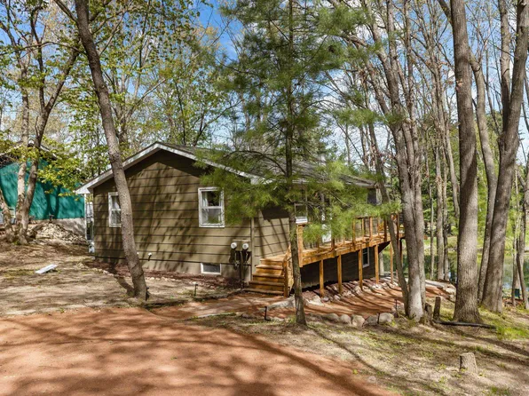 N2382 Alpine Dr, Wautoma, WI 54982