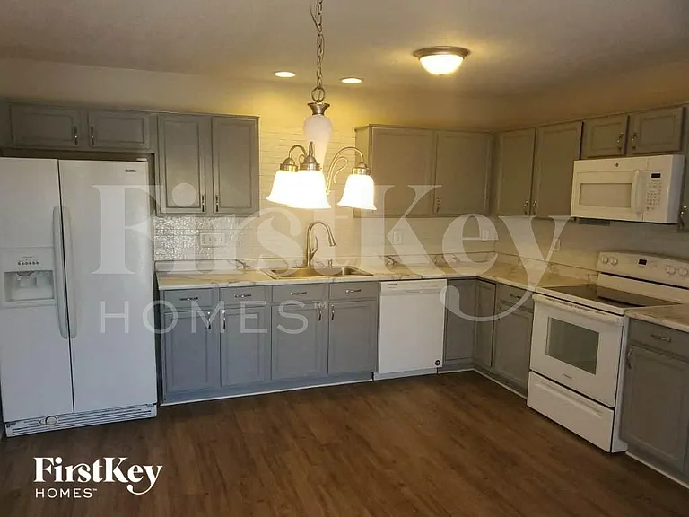 5606 Beechtree Ln — Photo 6