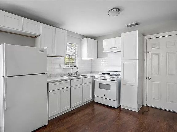 2nd image of 3804 Lelia St #A