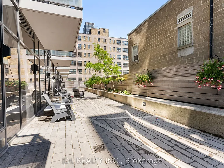 435 Richmond St W #610 — Photo 33