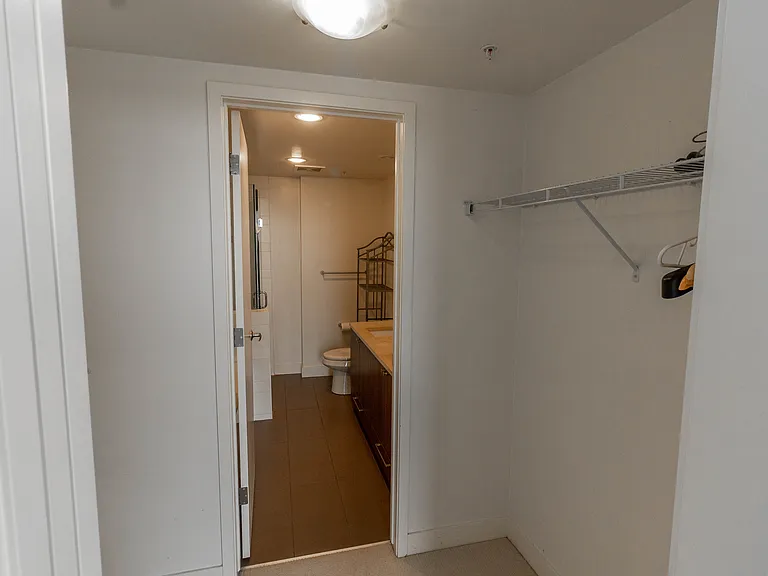 1118 12th Ave SW #1706 — Photo 15