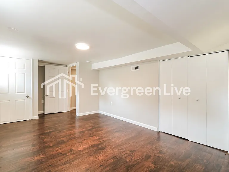 10024 Dolfield Rd — Photo 10