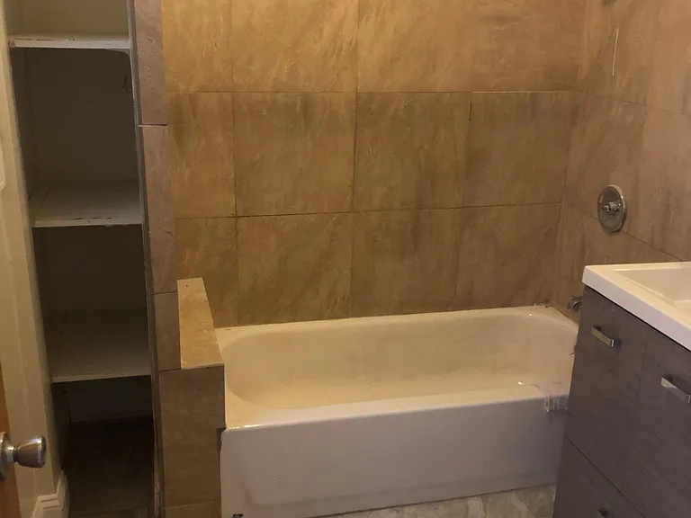 3340 W Beach Ave #2 — Photo 9