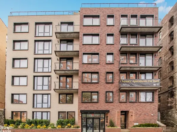 205 Cabrini Boulevard image 4 of 20