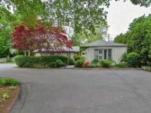 397 Gibbs Ave APT B, Newport, RI 02840