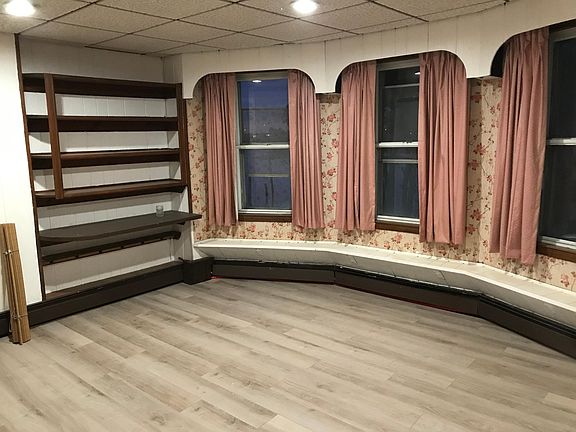 5th image of 212 N Brighton Ave