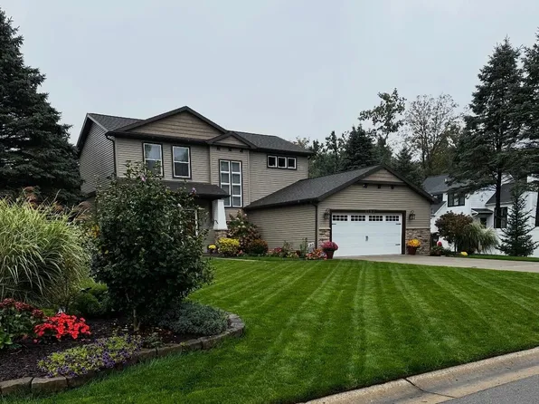 5193 Grand River Cir, Jackson, MI 49201