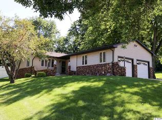 3049 Judson Ct, Dubuque, IA 52001