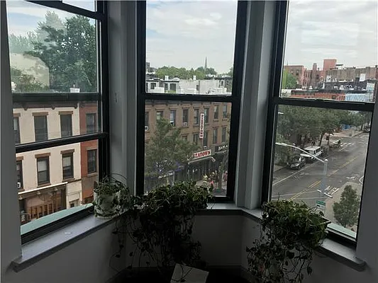 Rented by Avenue Sotheby's International Realty | media 13