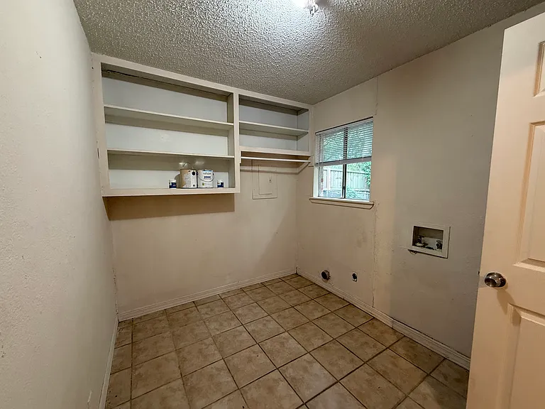 1238 Carla St — Photo 19