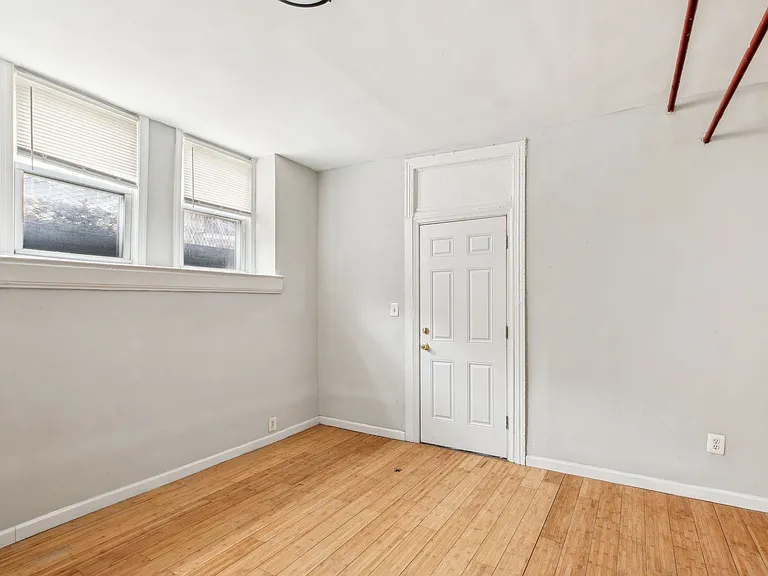 501 N 35th St — Photo 38