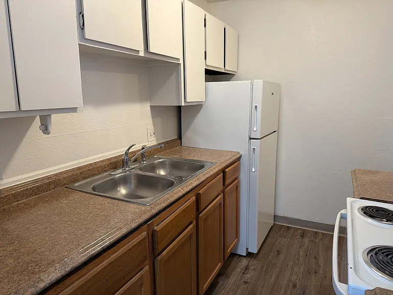 1230 Winona Ct #5 — Photo 5