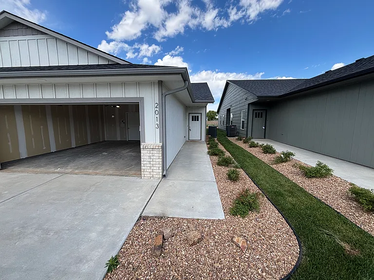 2013 N Reece Rd #2013 — Photo 3