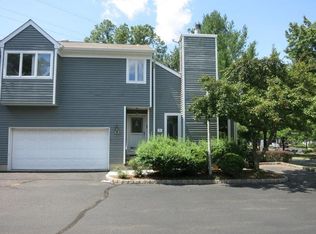 31 Meadowview Ln, Berkeley Heights, NJ 07922