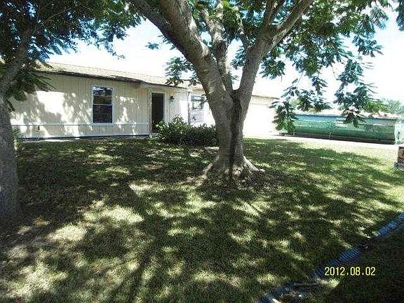 3rd image of 2350 SE Seafury Ln