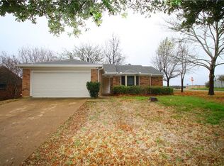 3654 Fairview Dr, Corinth, TX 76210