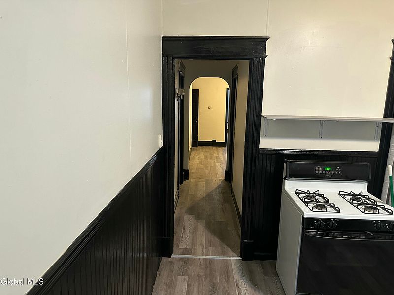5th image of 497 3rd Street