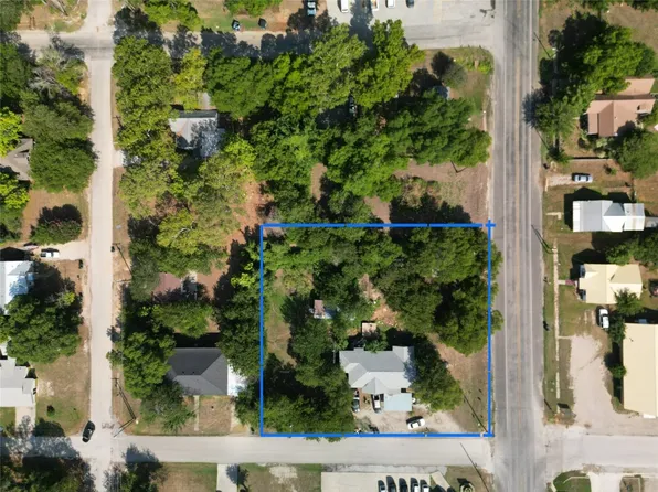 201 W Franklin St, Alvord, TX 76225