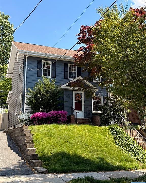1st image of 20 Clinton Ave